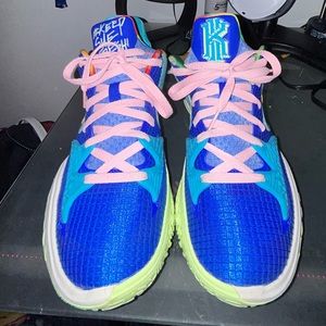 Nike Kyrie Low 4 Basketball Shoes